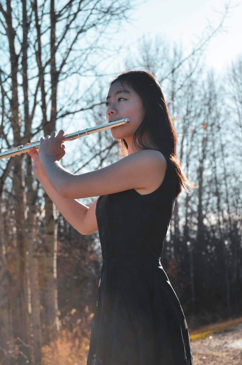 MusicUndergradS's tweet photo. Tomorrow evening is all about flute! Don't miss it!
These recitals are also a great chance to get credit for recital hour if you are in need to get those in ;) 

Fiona Kuhn (6:30pm) https://t.co/VdN2g25AQN

Mirabelle Jien (8:15pm)
https://t.co/urbIRYay1u https://t.co/yzDeDk5olM