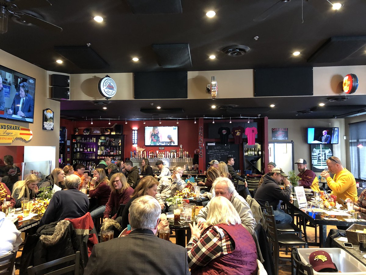 UMCadmissions's tweet photo. 🏀Game day! Watch party held at local restaurant Drafts! Men’s basketball is competing in the quarter finals! Go Golden Eagles!! 🏀 https://t.co/pcjTPZtNwH