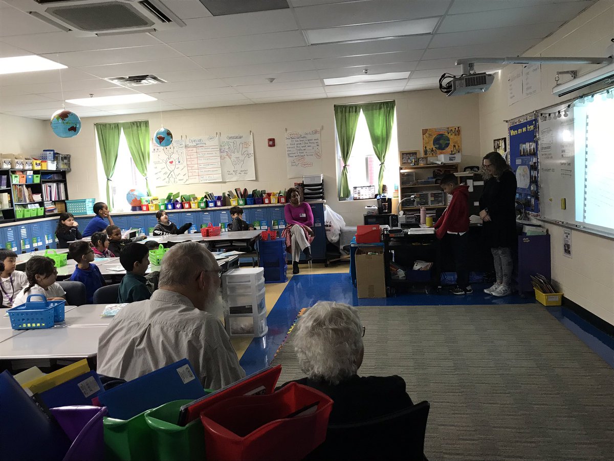 shayne_stars's tweet photo. Our 3rd Grade EL students combined their science knowledge about animal adaptations and written expression to publish narratives! Write On!!! @SusanCochrane7 @MoniqueFelder @amandannelms @Molly_Stov https://t.co/uwA3KuZn02