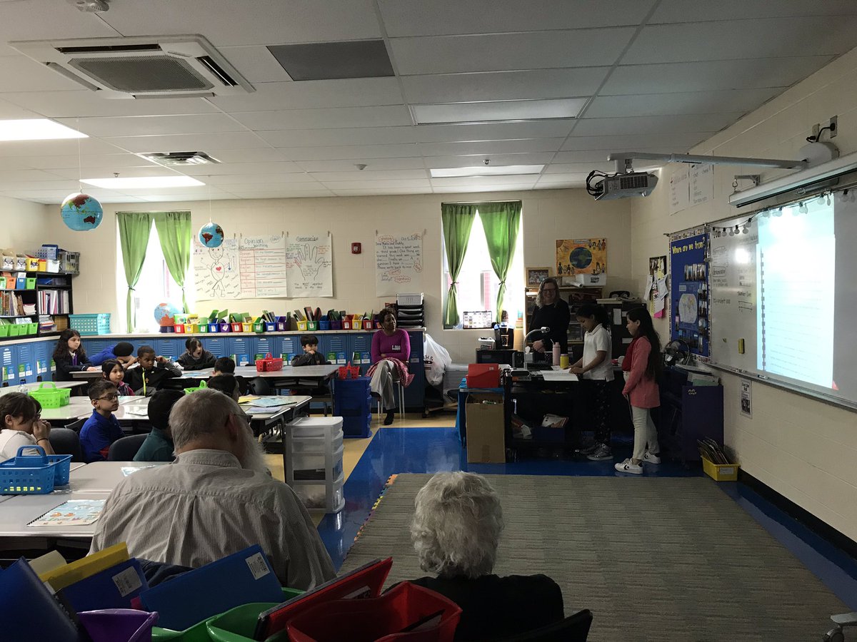 shayne_stars's tweet photo. Our 3rd Grade EL students combined their science knowledge about animal adaptations and written expression to publish narratives! Write On!!! @SusanCochrane7 @MoniqueFelder @amandannelms @Molly_Stov https://t.co/uwA3KuZn02