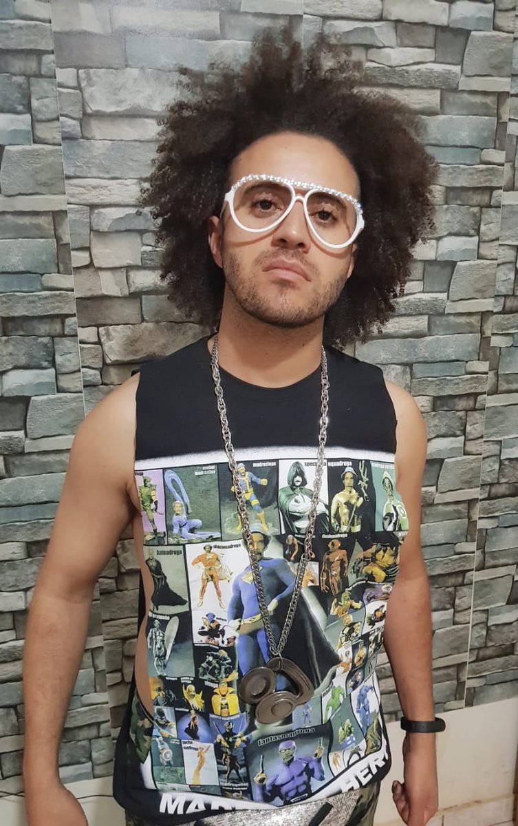 MrAlexOllie's tweet image. Bora de cosplay de #REDFOO - #LMFAO pro bloquinho Party Rock #EduardoeMonica!
Go!
Tu tu tu tu tu  tu ru
-
#carnavalbsb #carnavaldebrasilia #BlocoEduardoEMonica