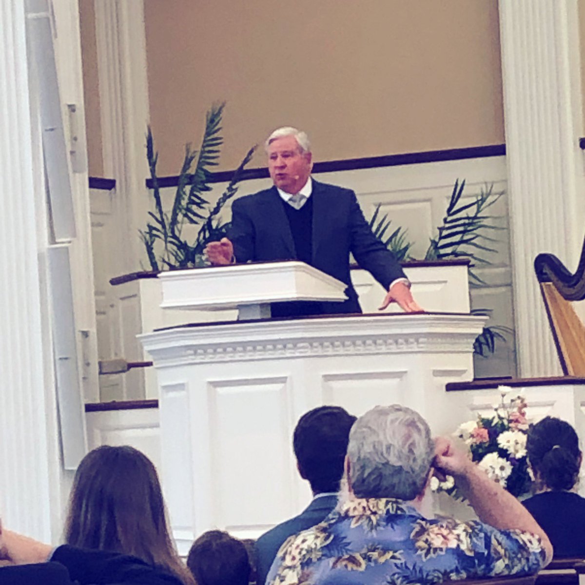 mcgowanassocs's tweet photo. Chuck Frost, whom McGowan Search placed as #InterimPastor of @epcnewark, faithfully preaching the Gospel today in that pulpit! https://t.co/vsG8Z387go