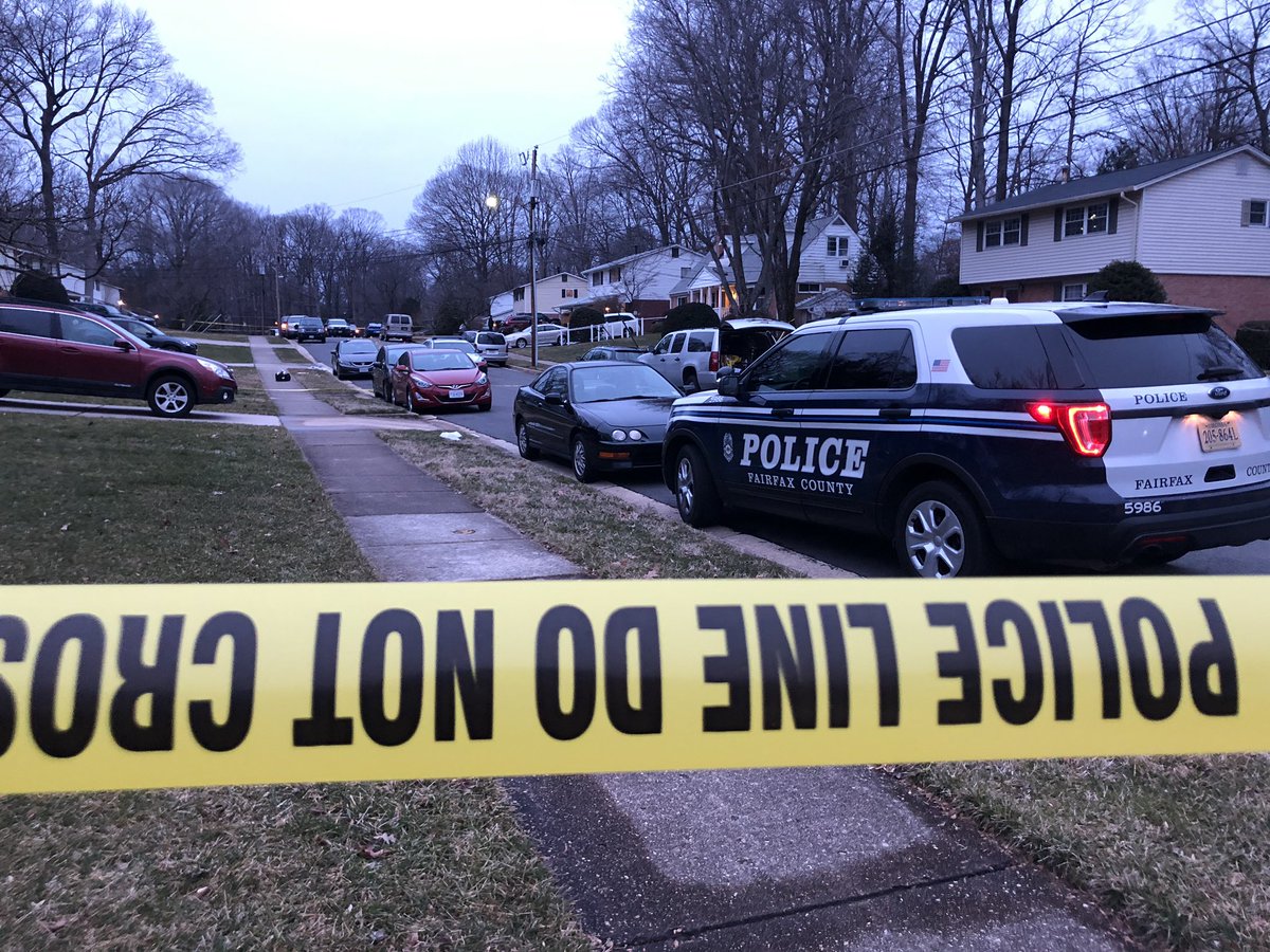 AnjaliHemphill's tweet photo. Police say argument ended in murder suicide at a home in Springfield - 3 adults dead: 45 yo Santos Vladimir Ralda, his wife 40 yo Floridalma Diaz and 20 yo Nathanael Cooper of WV. Detectives believe after argument, Ralda shot his wife and Cooper @fox5dc 
https://t.co/HbbsNQ7bde https://t.co/u2hO6WrSRW