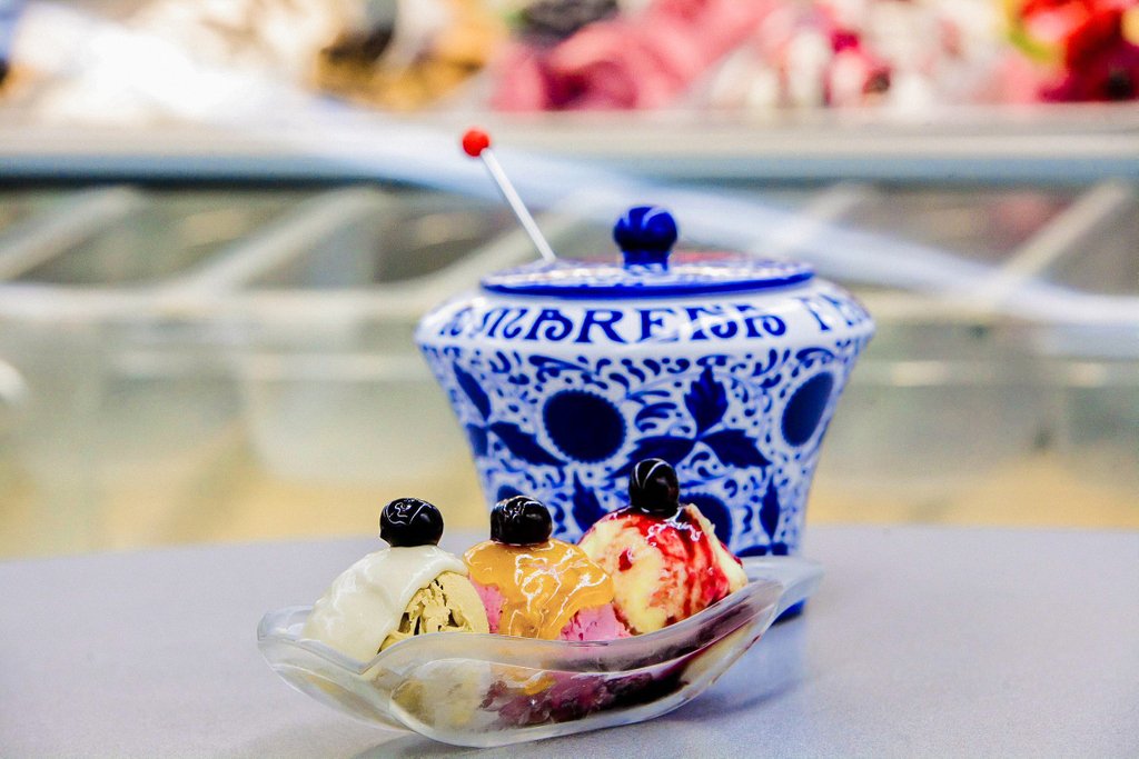 Every sundae needs #AmarenaFabbri on top 🍒