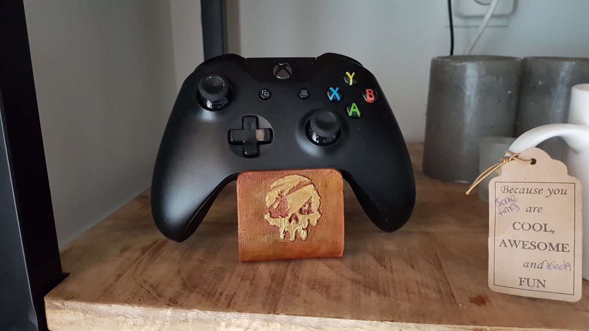lt_swag_johnson's tweet image. I am very happy with this #SeaOfThieves #ControllerStand. It&apos;s 3d printed and has this really nice finish that makes it look like real wood. Made by the amazing @biebs_nstuff 🎮 #BeMorePirate #SoTShot #3DPrinted #Gift 
@SeaOfThieves