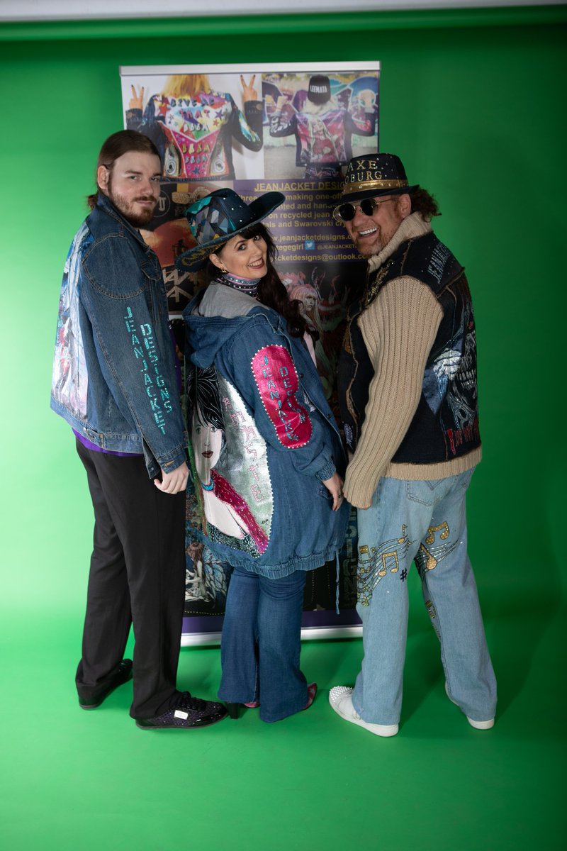 debbiefennella's tweet photo. More #Photos #Greenscreen #Photoshoot for talented CEO @joshmayhook #JeanJacketDesigns awesome #PainterDesign @RachelMayhook @DeanMayhook with @MaximillionZiegfriedDeKement #SaxeCoburg #LovettsEstateAgents #Photoshoot #Modelslife #Photography #Studio #Onset https://t.co/Ti7CPT5VMz