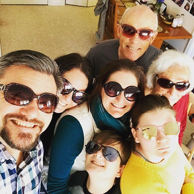 iansdrummond's tweet photo. Away for a quick weekend with Bubby and co.! Here we are all wearing her sunglasses. https://t.co/UsqIaIdiYa https://t.co/d7k4dNB3Mb