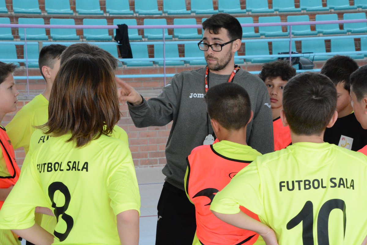 FCF_CAT's tweet photo. ⚽️👟 Catalunya Aleví i Benjamí posen el colofó a un gran cap de setmana https://t.co/eE6oPB22HB #JornadesConvivenciaFS #AleviFS #BenjamiFS https://t.co/OaCRELsK15
