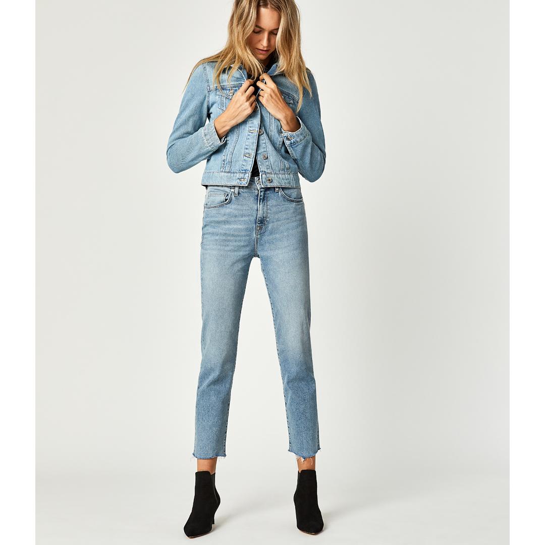 mavijeans's tweet photo. Double denim uniform. | Shop: https://t.co/8L70O1AtDl | #moveinmavi #mavijeans https://t.co/DKhRgxkoYg