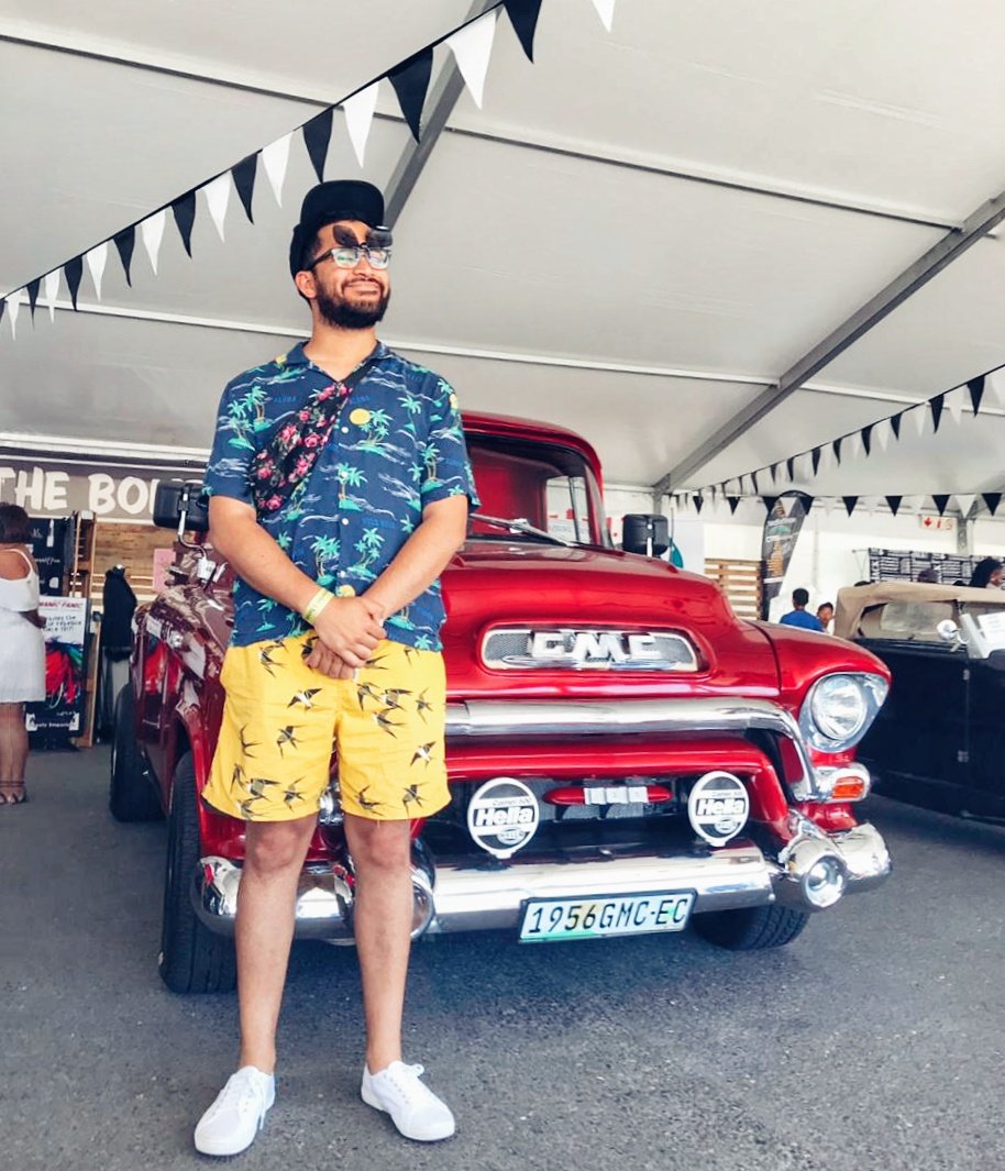 Ya_a_seen_Him's tweet photo. I went to the @ctmotorshow &amp; all I did was pose by the cars. Oh, and I did some commentary on my fun time, you can watch it all on my Instagram stories. 
📸: @gesantabed https://t.co/R953uTys4T