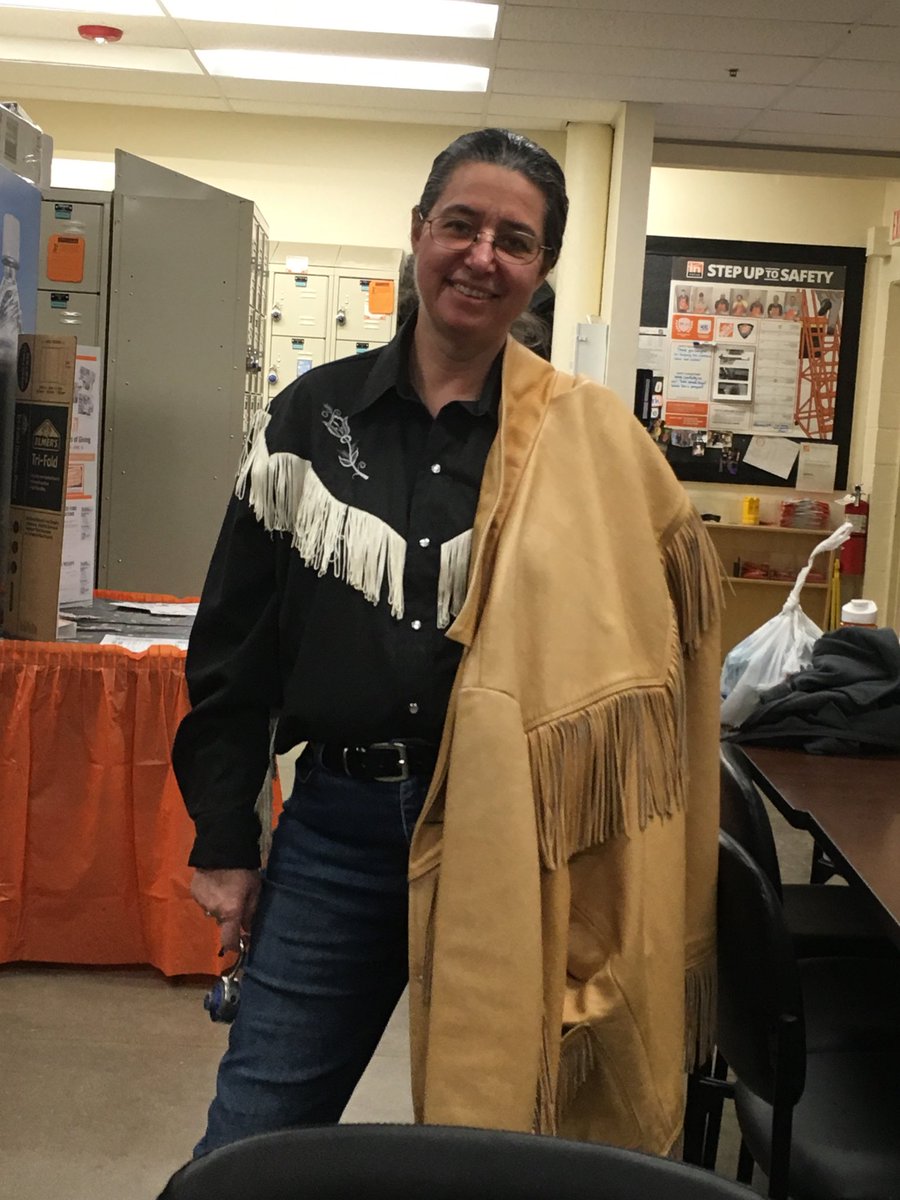 ILovePansies's tweet photo. Western Day participants.  We missed seeing how Jen would have dressed up! ⁦@DepotHowell⁩ https://t.co/UMcRZo3NuT