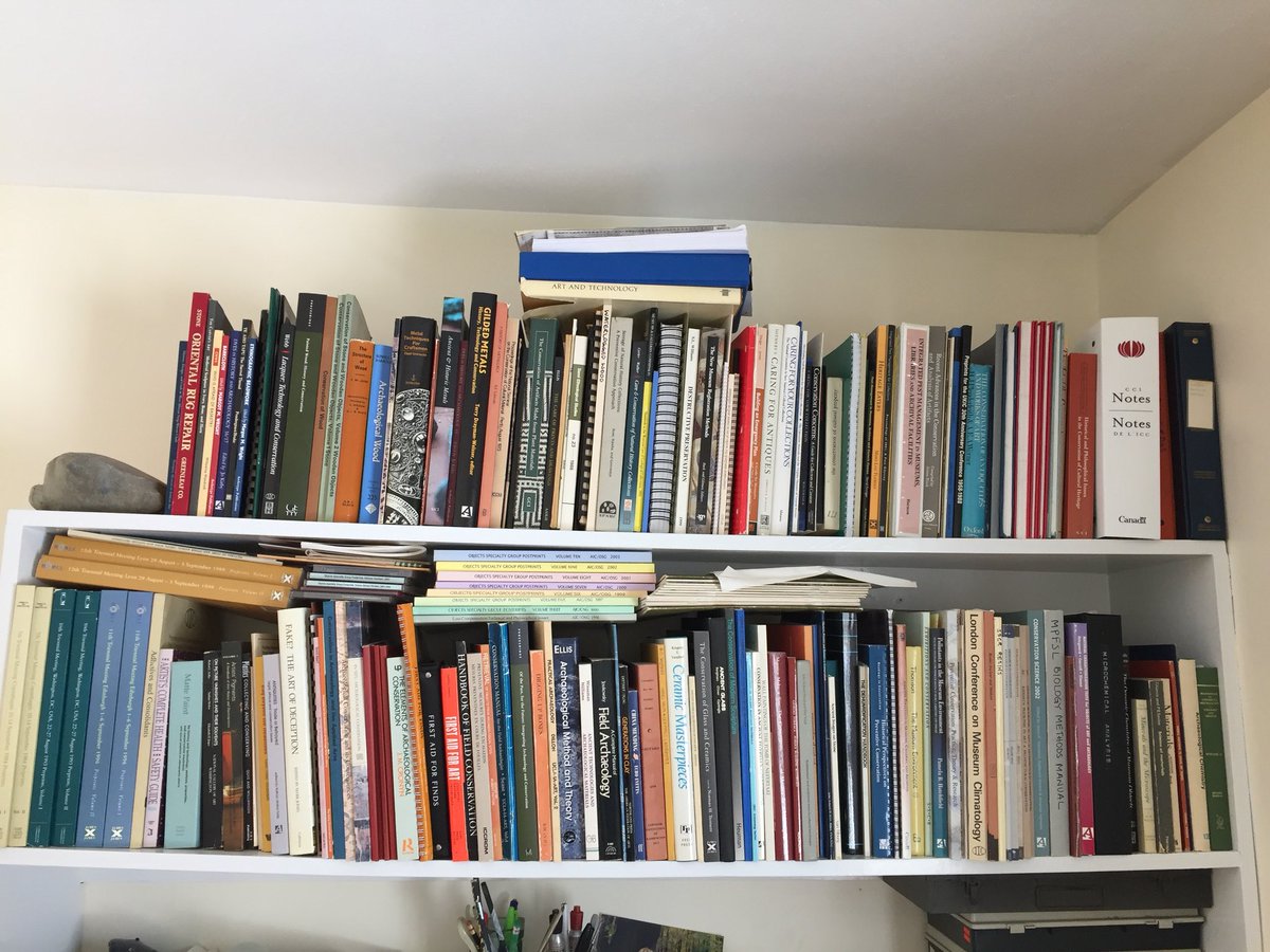 aliza_taft's tweet photo. When your longtime conservation mentor retires and you run out of shelf space for the conservation library you just acquired 🤓🤗#bestproblems #notcomplaining #gloatingalittle https://t.co/7ldZvJR9UF