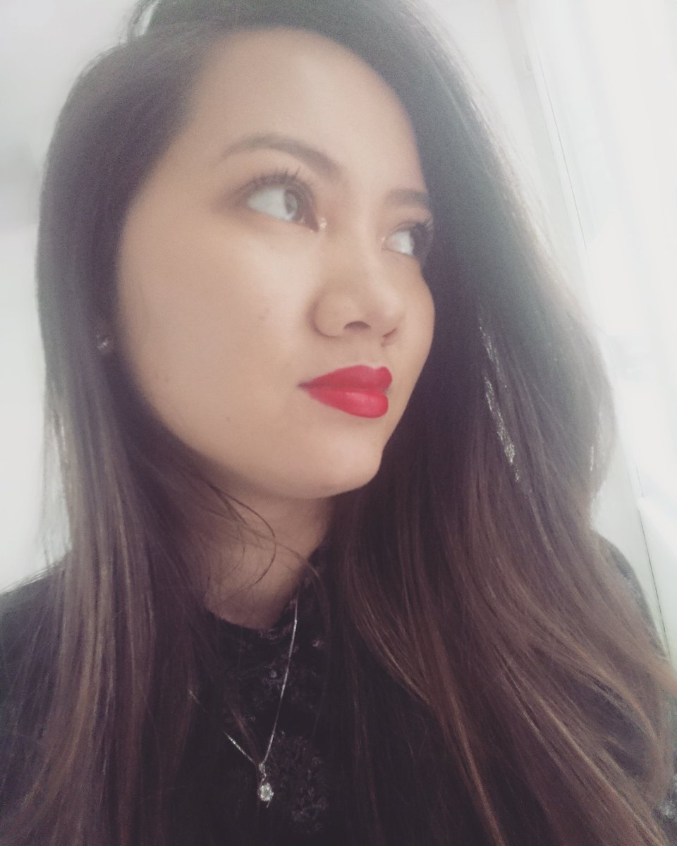 BeautyTipsA's tweet image. "Nothing says more confidence and glamour like a classic red lips 💋" Bobby Brown #redlips #lancome @LancomeUK