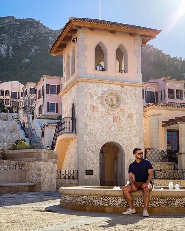 FabMeetsWorld_'s tweet image. When your hotel looks like a movie set 😍
•
Tag someone you'd take to this place ❤️
•
📍Hotel: @parkhyattmallorca
📸 Shot by @gowithgeets
🙏🏼 Thanks to @toyotauk for hosting us ift.tt/2C238Fj