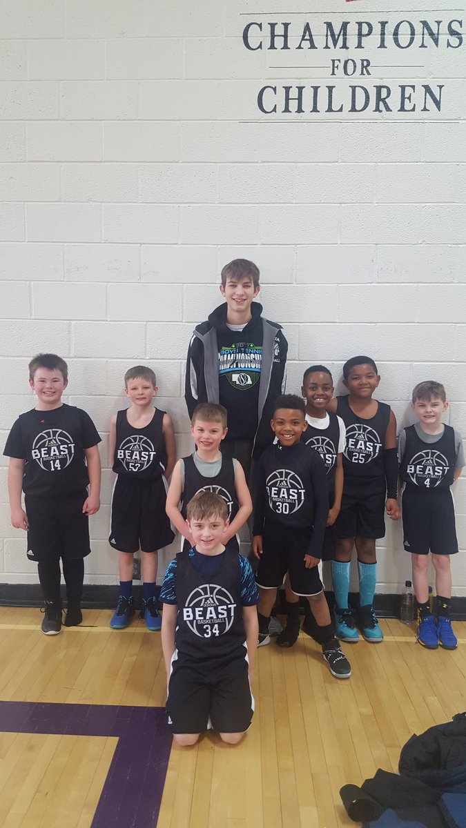 KylieHoman's tweet photo. Throw Down in B Town tournament champs! Joey made these little BEAST players day! https://t.co/52L04VBBc9
