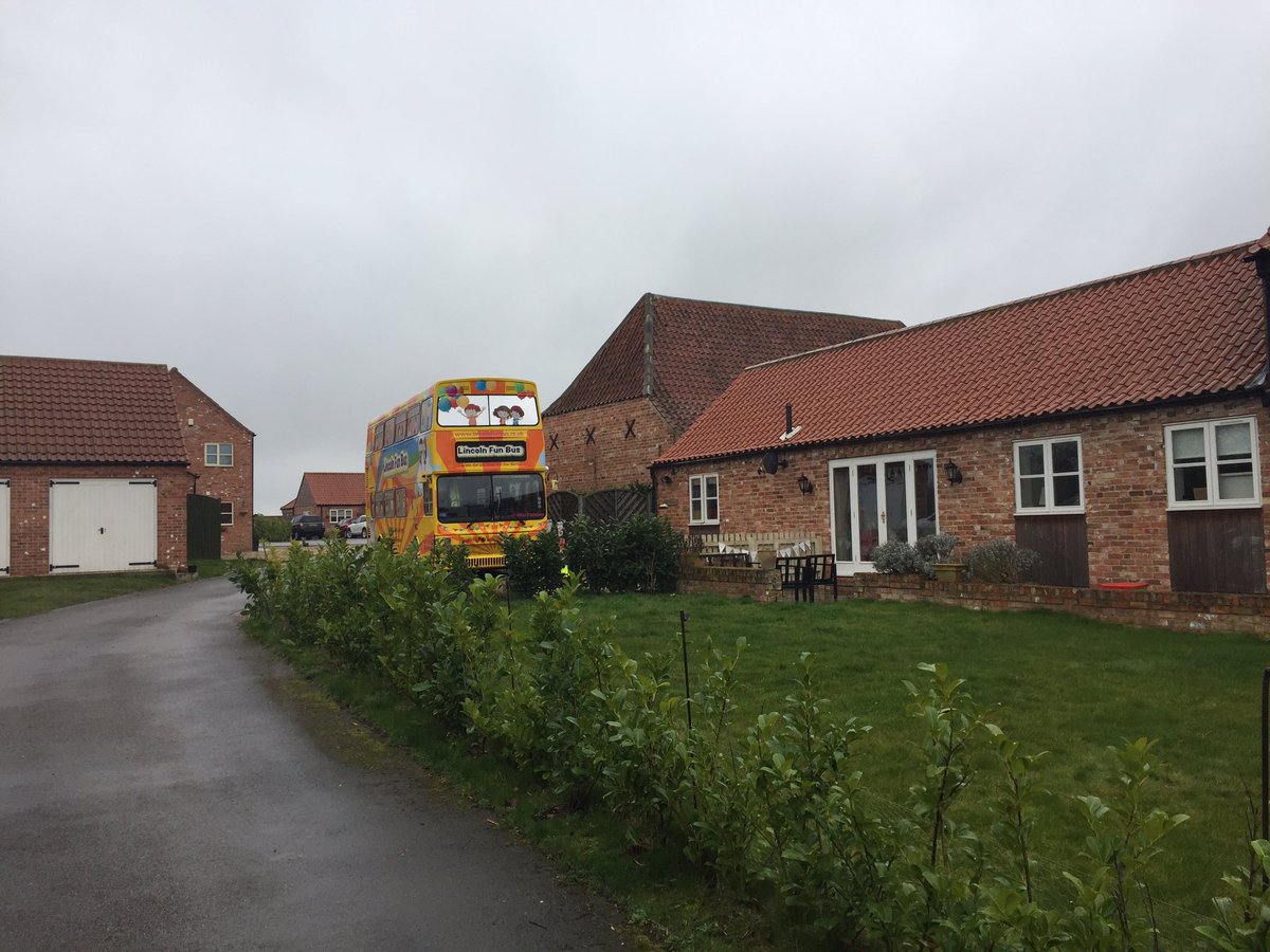 LincolnFunBus's tweet photo. A trip to North Leverton today to celebrate Hattieโs 3rd Birthday ๐๐ฅณ #birthdaypartyideas #fun #family #parents #birthday #children #bus #festivals #wedding #christening #celebrations๐ #softplay #softplayparty #softplayhire https://t.co/t0EwihwPv4