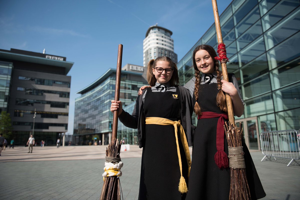 cbbc's tweet photo. Don't miss #TheWorstWitch Monday at 5pm where they filmed at the home of CBBC @MediaCityUK 💚 🔮🧹
@BellaRamsey #MildredHubble #MeganHughes #MaudSpellbody https://t.co/wak3HTx1AP