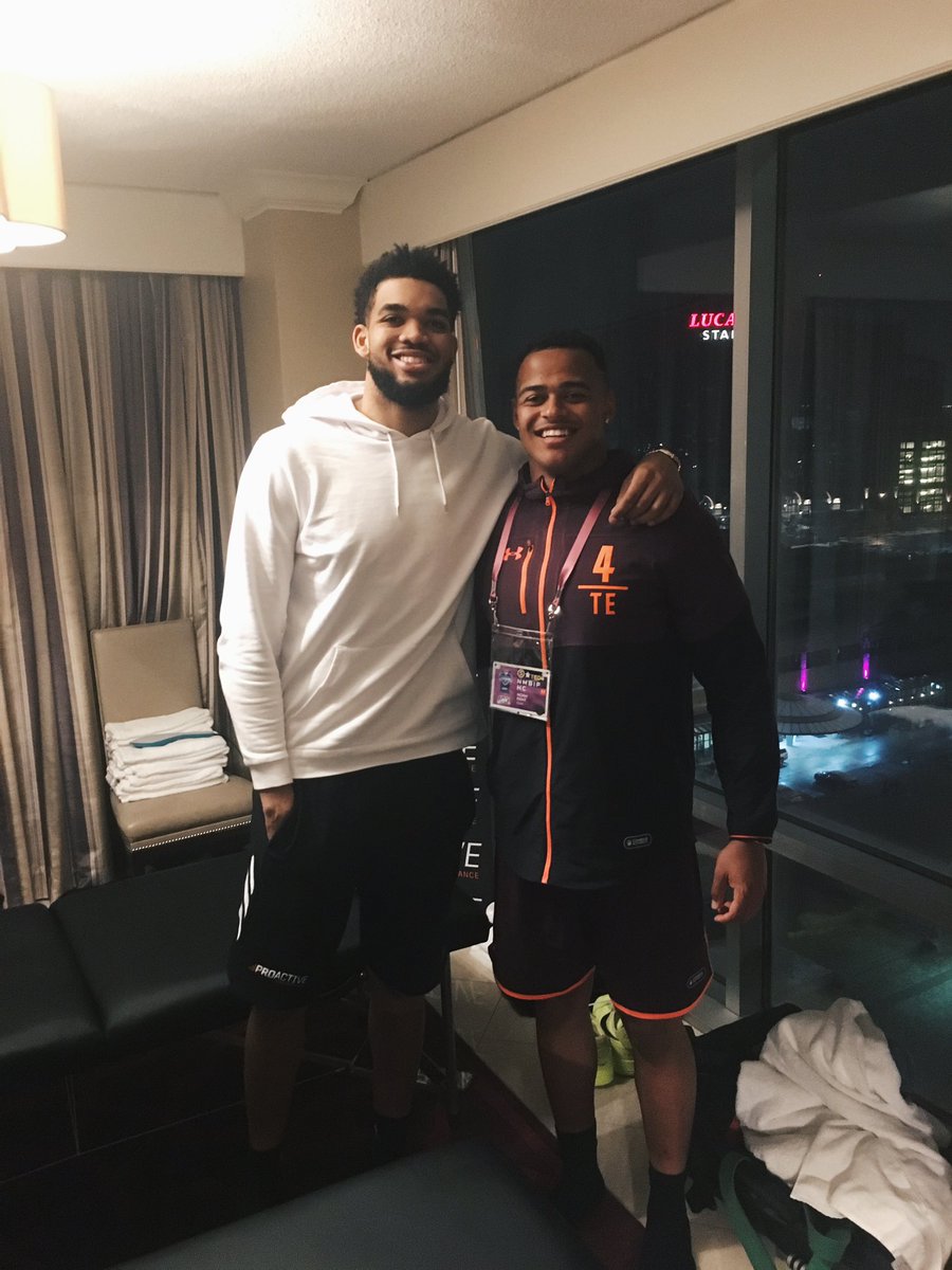proactivesp's tweet photo. The #ProactiveSP family all coming together in Indy 🙌
Loved having @KarlTowns stop by our Combine suite during the @timberwolves’ trip to face the Pacers! #WhatAreYouCapableOf #PSPDRAFT19 https://t.co/qpOUrGFqQt