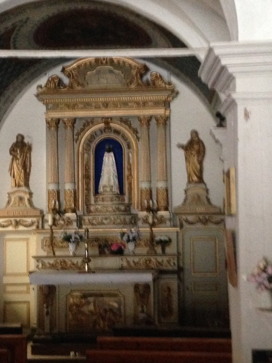 orthveillon's tweet photo. Discovery of snowy chapel with black virgin in French Alps, Valfrejus. Memorial to WWI - 1st time seeing plaque thankful for the return of children (soldiers) from WWI "Grateful to the Virgin of Charmaix for return of my children 1914-1918"  #WWICC https://t.co/OVFKltfw89