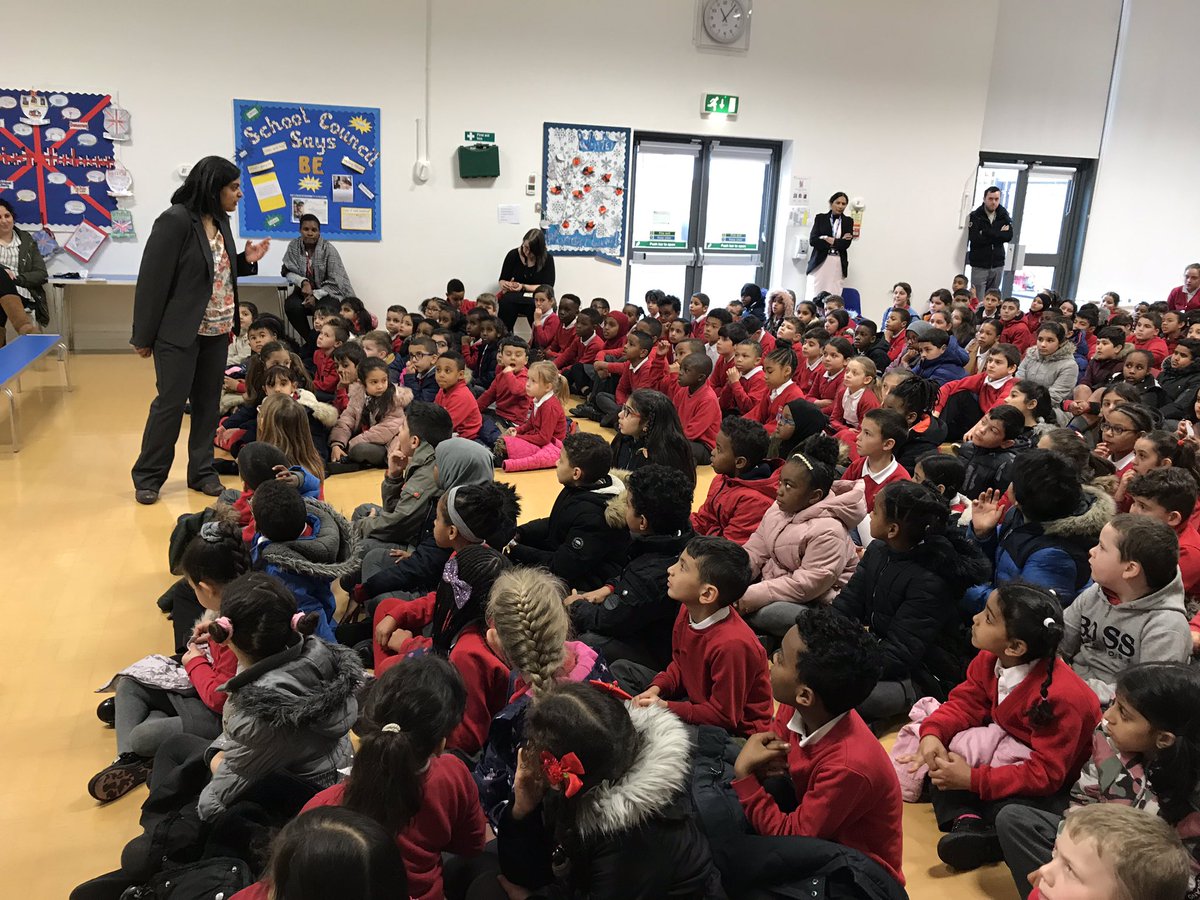 EActonPrimary's tweet photo. A great visit to @EActonPrimary by @RupaHuq who spoke on assembly about her role as an MP and answered some insightful questions from the children. She then met with the school council who asked about getting a #PelicanCrossing to replace the dangerous crossing outside EAPS. @TfL https://t.co/gZj5FVPAcF