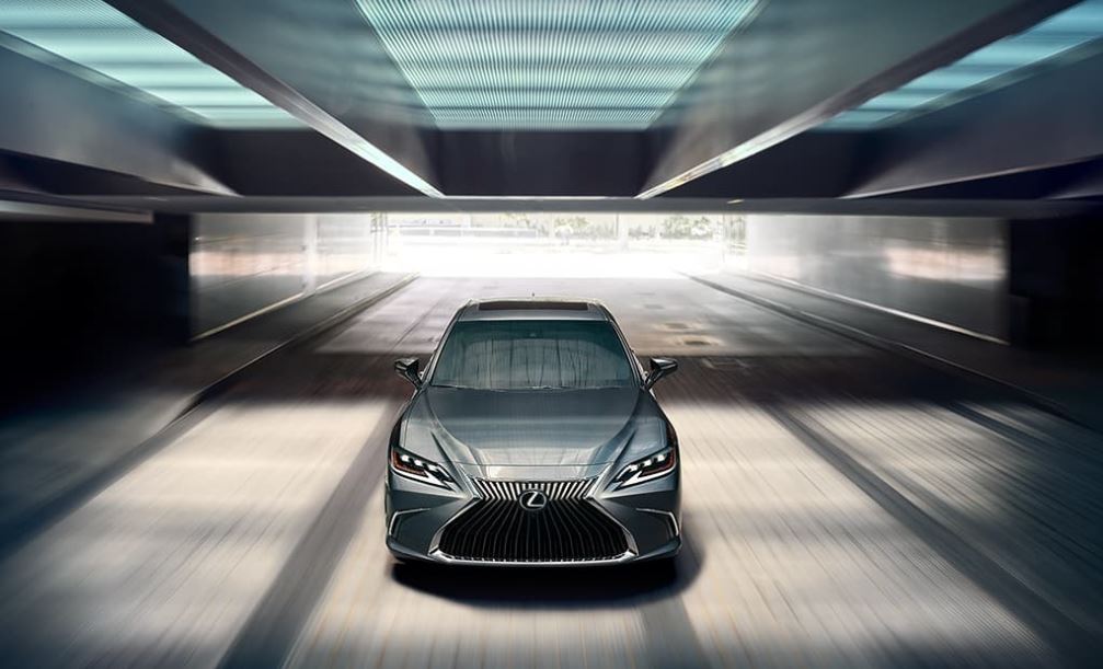 MungenastLexus's tweet photo. Striking design. Lexus ES. https://t.co/tJRaJHagMZ