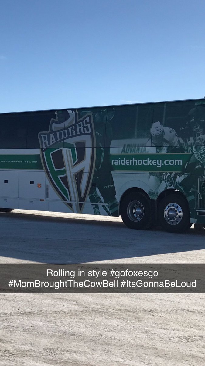 SoloduchaPatty's tweet photo. Headed to Dodsland for game 2 against WP Thunder up 1-0 #GoFoxesGo https://t.co/5YlzmzI8Ha