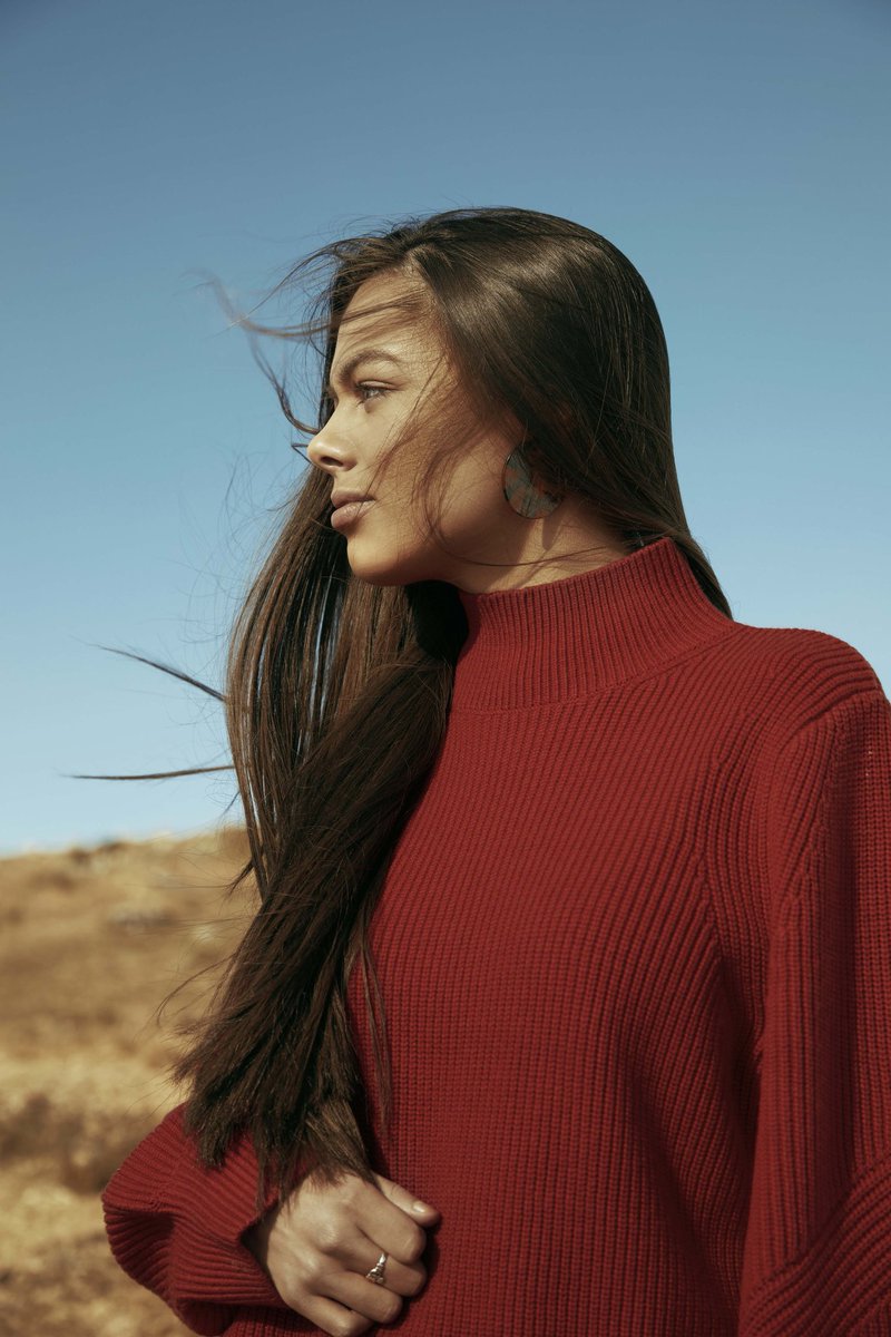 LMFMRADIO's tweet photo. Jam-packed #ClarSmidirini coming your way from 7.30. Meath's own @SibealOfficial joins @clairemayregan live in studio to discuss her debut EP and career to date. Plus loads of new releases this week, tunes from @ZAPHOMUSIC @SouleOfficial @Hozier & #JakeCurran #IrishMusic https://t.co/lqN4KQyZ1V