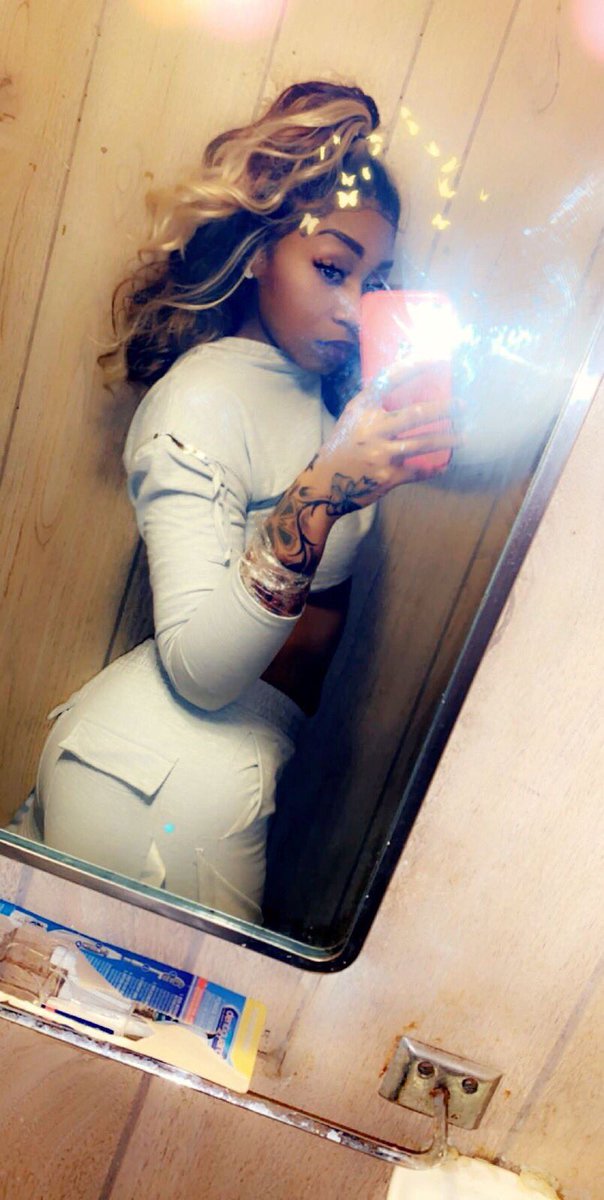 StuckupAssNinaa tweet picture