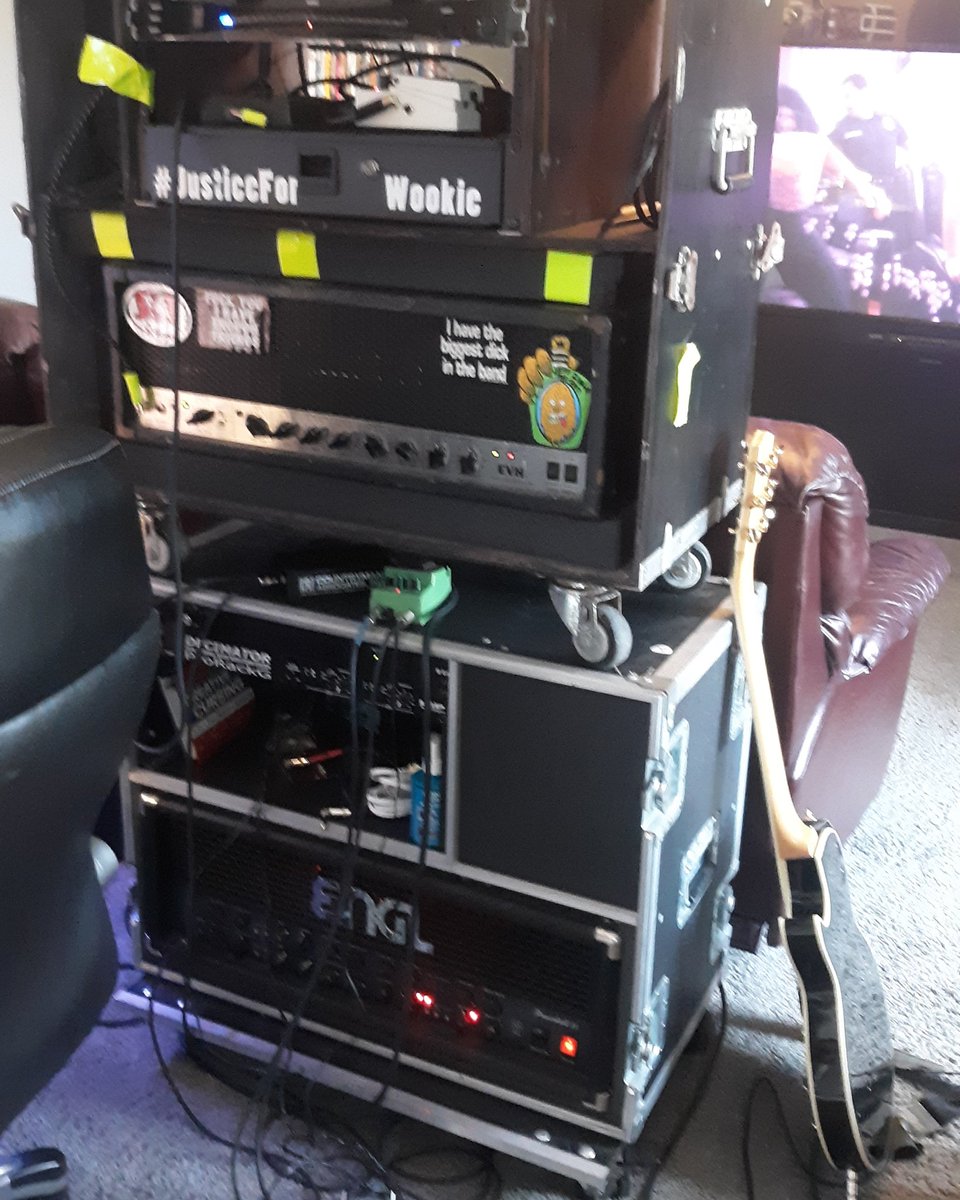 Ex_P_Official's tweet image. Tracking guitars for our upcoming album. @sitstrings @Peavey @englamps @WOOKFEST @BornScm #pressurewavestudios