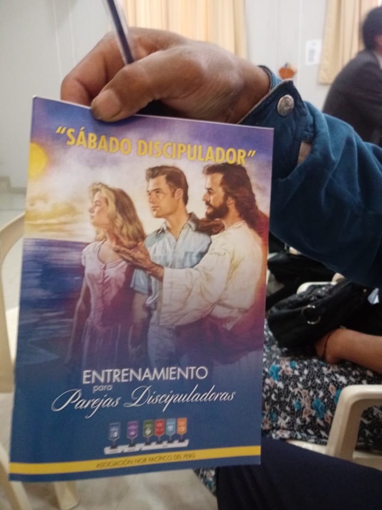 PrAbnerSanchez's tweet photo. #SábadoDiscipulador 📖 📝🎓
1er #EntrenamientoParaParejasDiscipuladoras
#MetododeCristo 💪💪💪🙏🙏🙏👑👑👑
#DMSanMarcos 👉 Rumbo a Semana Santa https://t.co/CpnVvFAlgv
