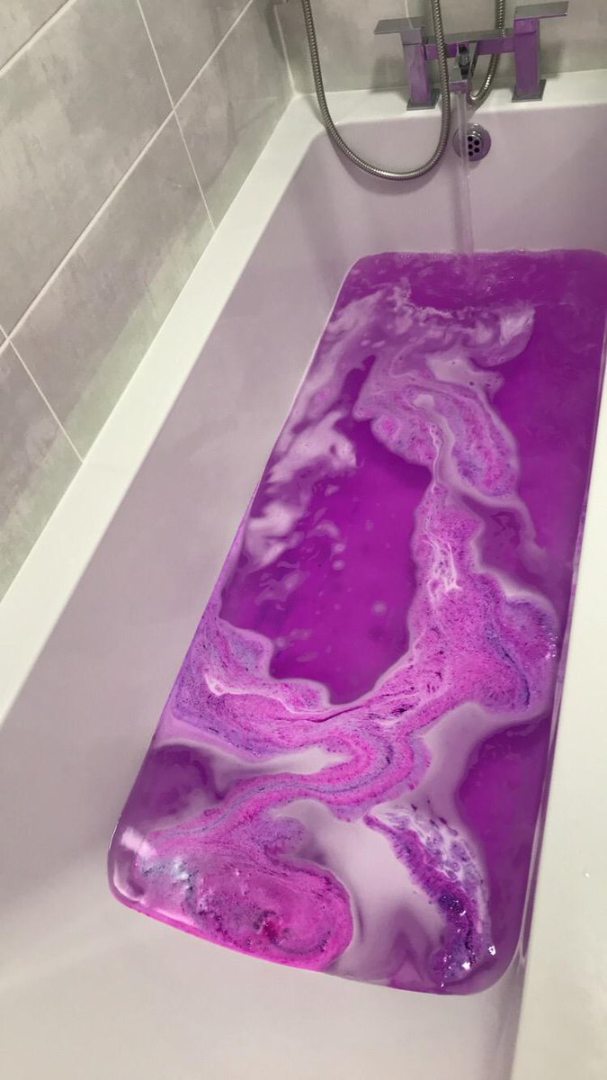 Here's a picture from one of my lovely customers of one of her bathbombs. #bathtimeisthebesttime #metime