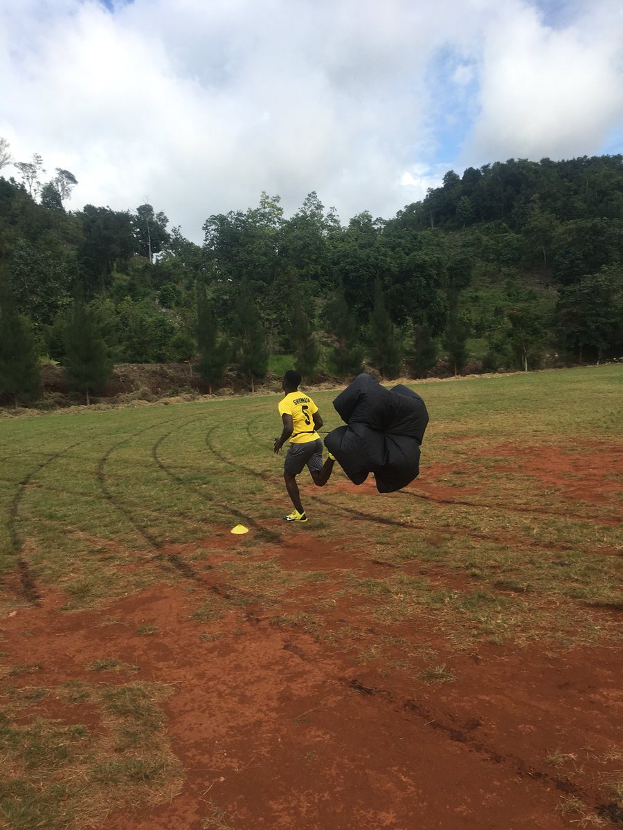 Classof876's tweet image. #FootballScholarships are not “given”, they are EARNED! #TheTouchdownProject #AmericanFootballJamaica