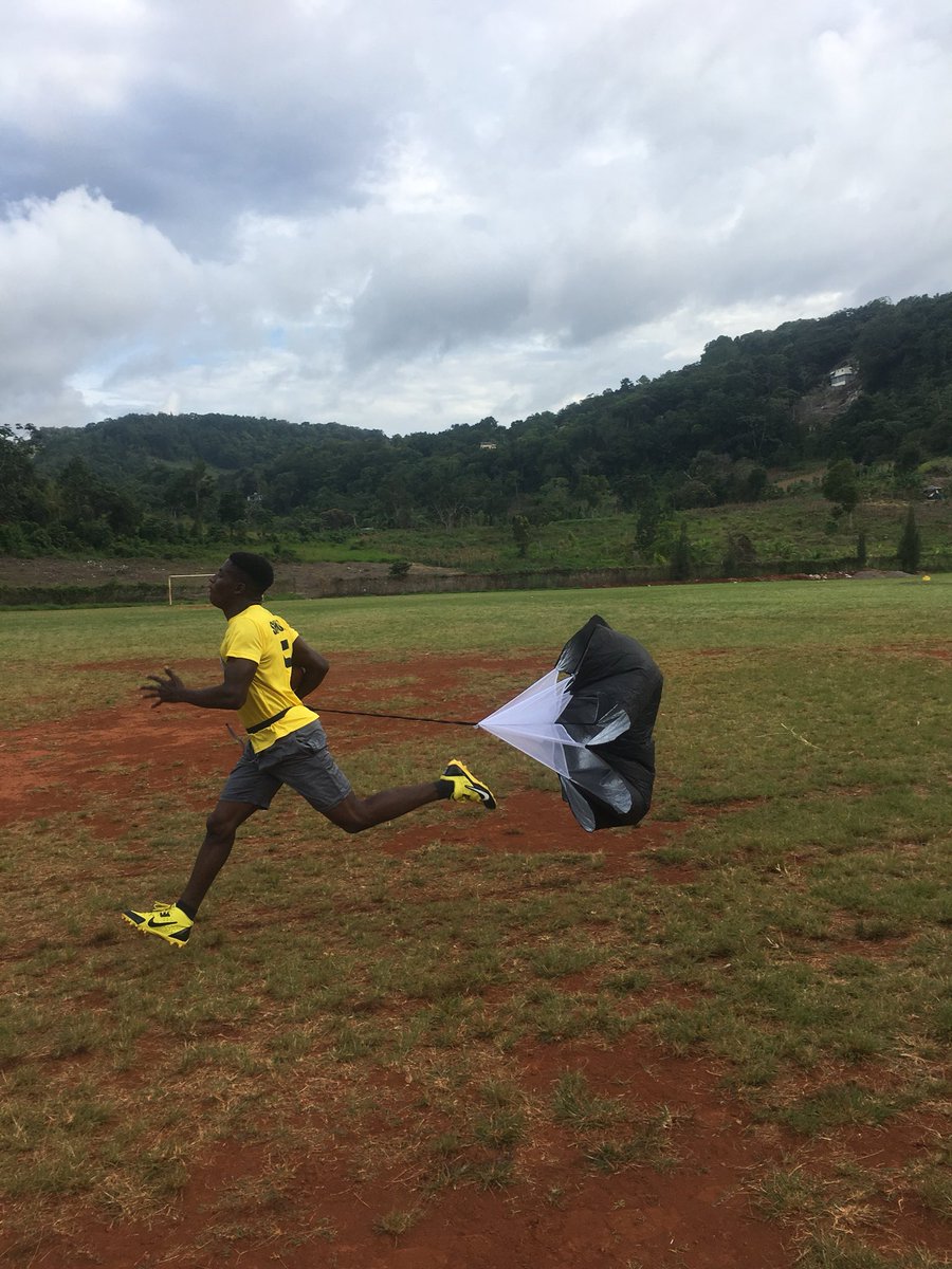 Classof876's tweet image. #FootballScholarships are not “given”, they are EARNED! #TheTouchdownProject #AmericanFootballJamaica