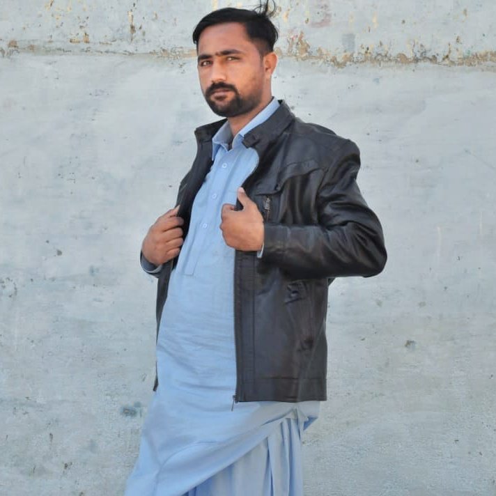 Junaid_902's tweet photo. #NewProfilePic
خاک میں اُڑا دی
تیری کھوکھلی محبت میں نے____!!❤
#J902
#محبت_کے_راستے https://t.co/FryoGHEPiD