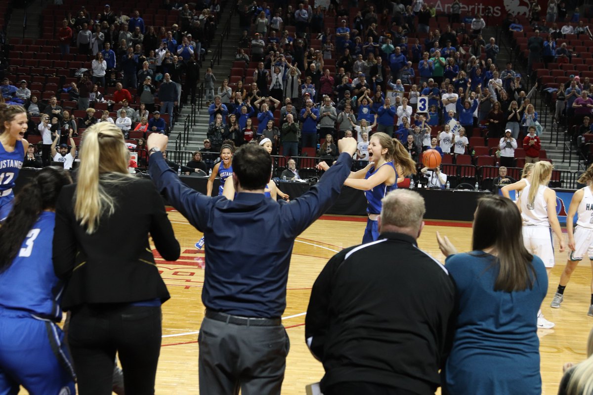 dkraft00's tweet photo. Since you were 5 yrs old, all the practicing, games, workouts, traveling, laughing, crying, arguing, singing. And now a CHAMPION with your teammates! Proud of you as always. You have been so strong for 4 years! A rock! Can't wait to see you play in college! #DadCantStopCrying https://t.co/36uwWFxF3n