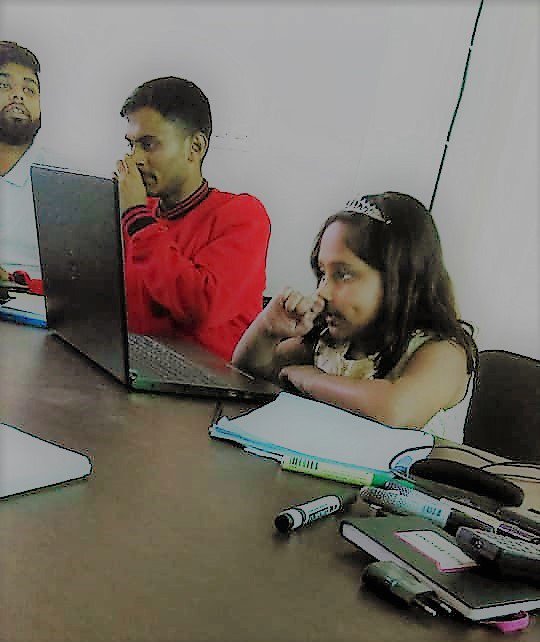 raisharahman201's tweet photo. #_Amazing #Cyber #girl #Raisha #Rahman. #The #Worlds #Youngest #Computer #Programmer... https://t.co/yuKlx45twQ