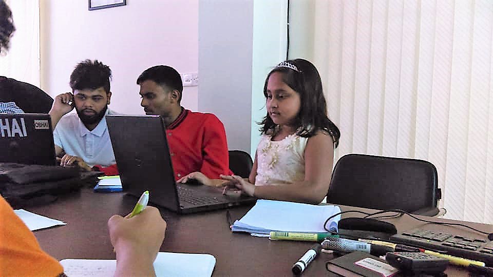 raisharahman201's tweet photo. #_Amazing #Cyber #girl #Raisha #Rahman. #The #Worlds #Youngest #Computer #Programmer... https://t.co/yuKlx45twQ