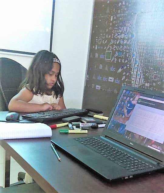 raisharahman201's tweet photo. #_Amazing #Cyber #girl #Raisha #Rahman. #The #Worlds #Youngest #Computer #Programmer... https://t.co/unzq8BnUcR
