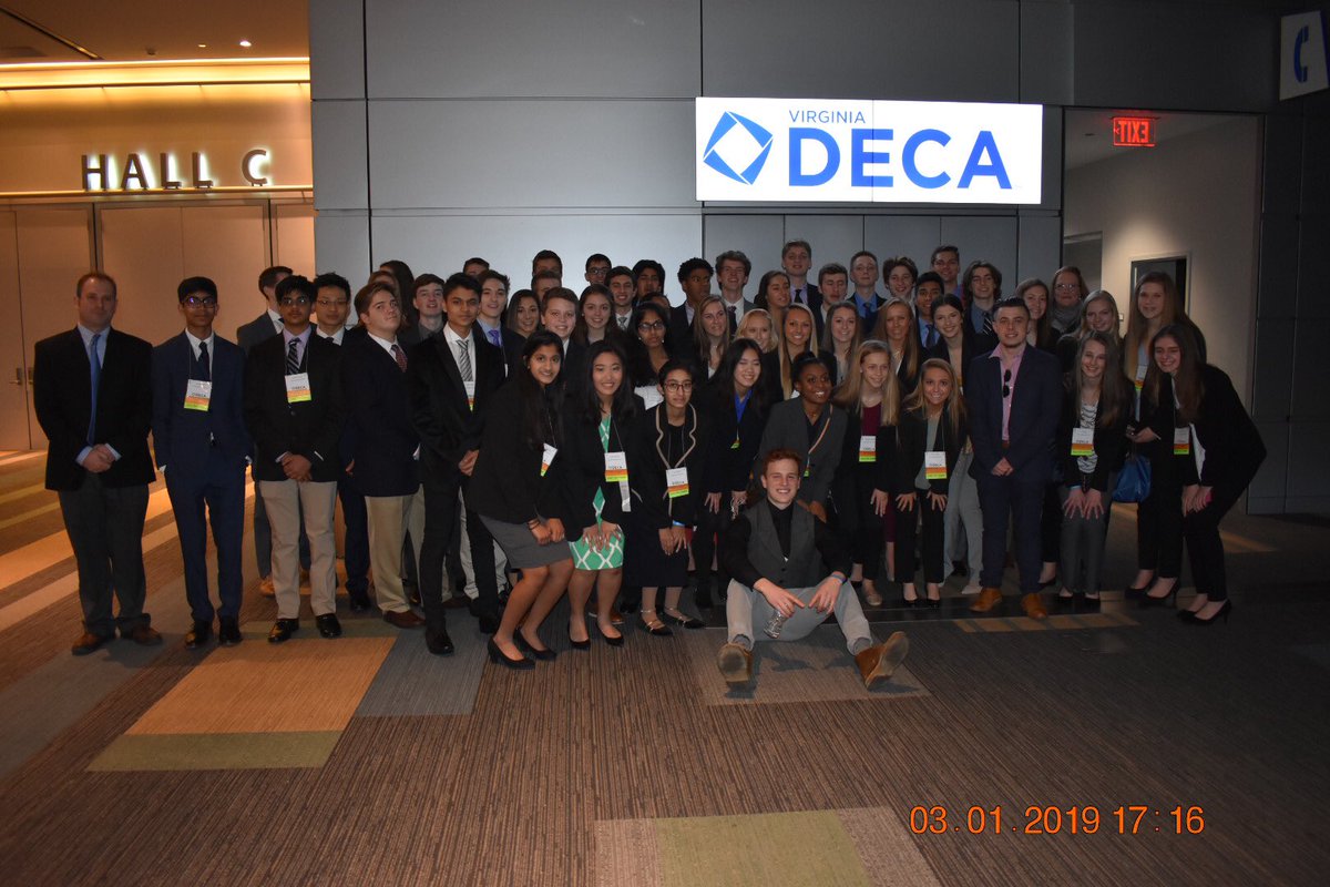 SBHSDECA's tweet photo. So proud of our chapter and everyone’s hard work! Sorry we could not he there for awards, but glad we could celebrate on the bus together. Now time to get ready for ICDC in Orlando, Florida🔹🔹 https://t.co/jM6WIvVZoY