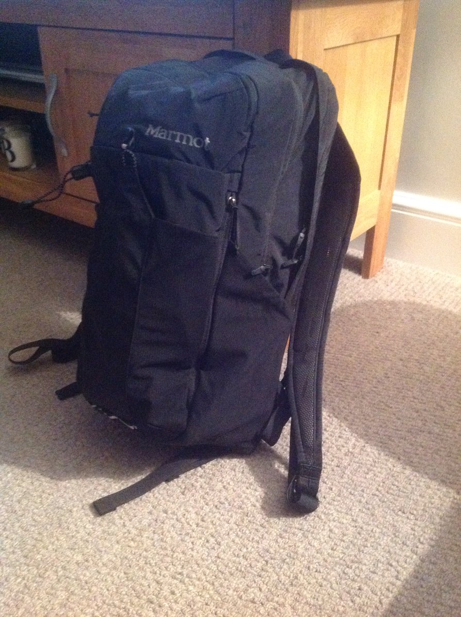 Pleased to win the U16 Marmot Masters series <a href="/realkendalwall/">Kendal Wall</a> today.  It's been a great series with cool climbs. Thanks to <a href="/Marmot/">Marmot</a> for the brilliant prize.  @edenrockclimbin #gbclimbingteam #thisgirlcan <a href="/climbersagainst/">CAC</a>  @scarpauk  @activecumbria    #girlswhoclimb