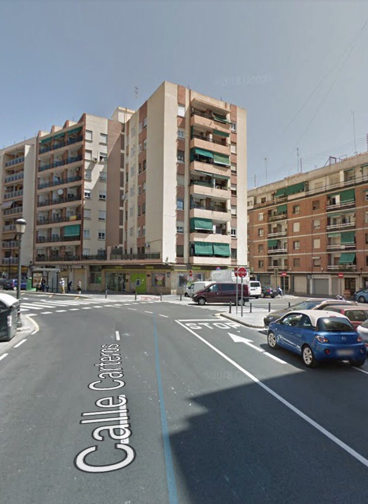 EmilianoSimkus's tweet photo. VALENCIA. Local REFORMADO. IDEAL INVERSOR 10% ANUAL. Zona Patraix. Es diáfano, cuenta con 85m2 totales, tiene 2 aseos, esta a pie de calle y tiene patio interno. Al lado de calle uruguay y carteros, trafico. Ideal inversor PRECIO €59.900. Más info y fotos por whatsapp 651027519. https://t.co/fOzQ4PBNY9