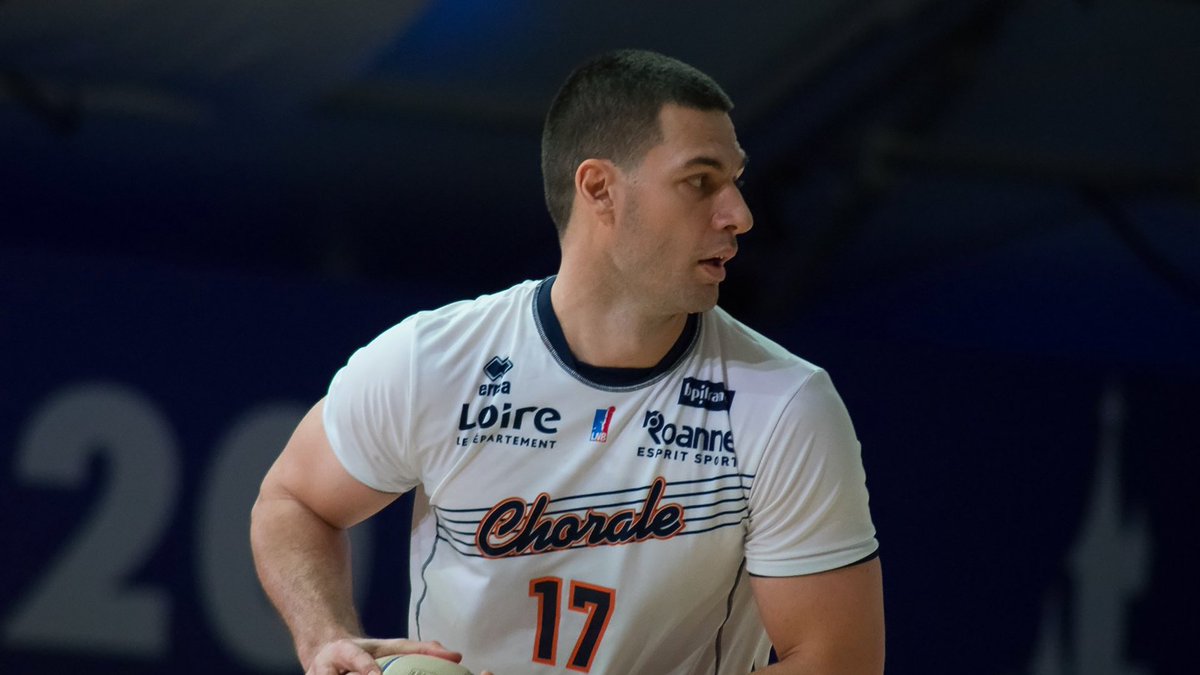 📹 Quelques jours après son arrivée à Roanne, <a href="/IlianEvtimov/">Ilian Evtimov</a> a accordé une interview à #ChoraleTV, avant Chorale - <a href="/RouenMBasket/">Rouen Métropole Basket</a> ➡️ chorale-roanne.com/choraletv-inte…

#ChoraleNation #ProB