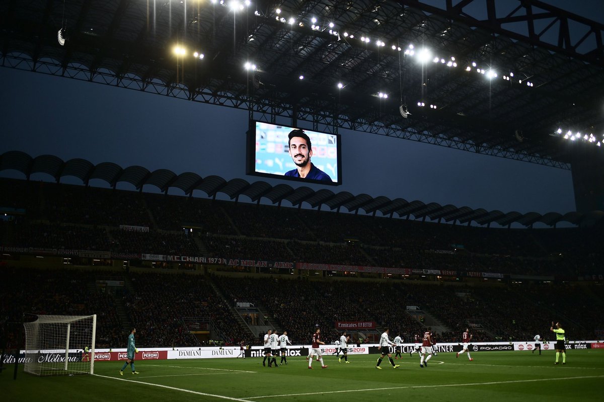 PanenkaSport's tweet photo. İtalyan futbolu geçen yıl vefat eden Davide Astori'yu unutmadı. 

#RIPAstori https://t.co/rO5yePfnfX