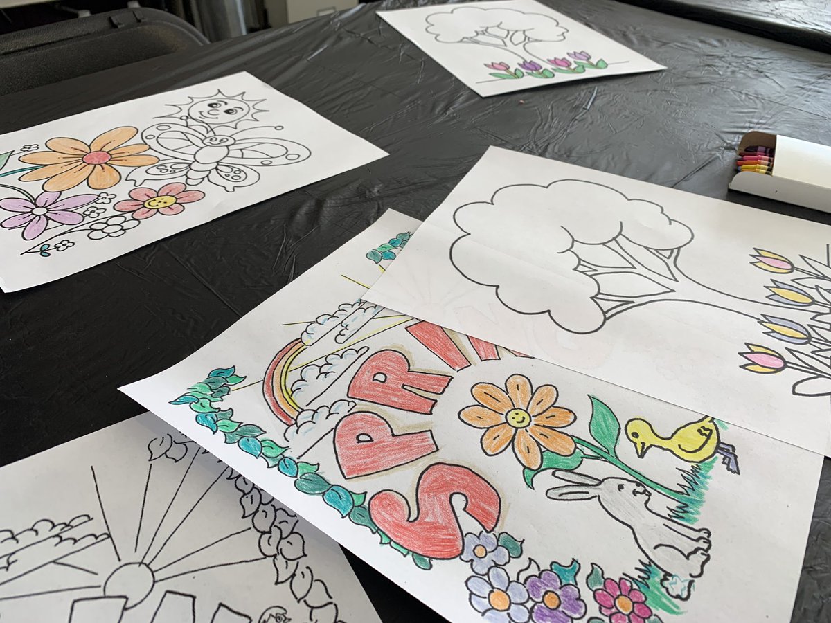MplsDowntown's tweet photo. We’ve got fun activities to keep you warm in between your trips out to the ice. Stop by @WellsFargo @MplsWinterSkate Community Thank You day in Loring Park! #mplswinterskate #mymplsdt #mplsdowntown #2025plan https://t.co/OrxHhCbyaM