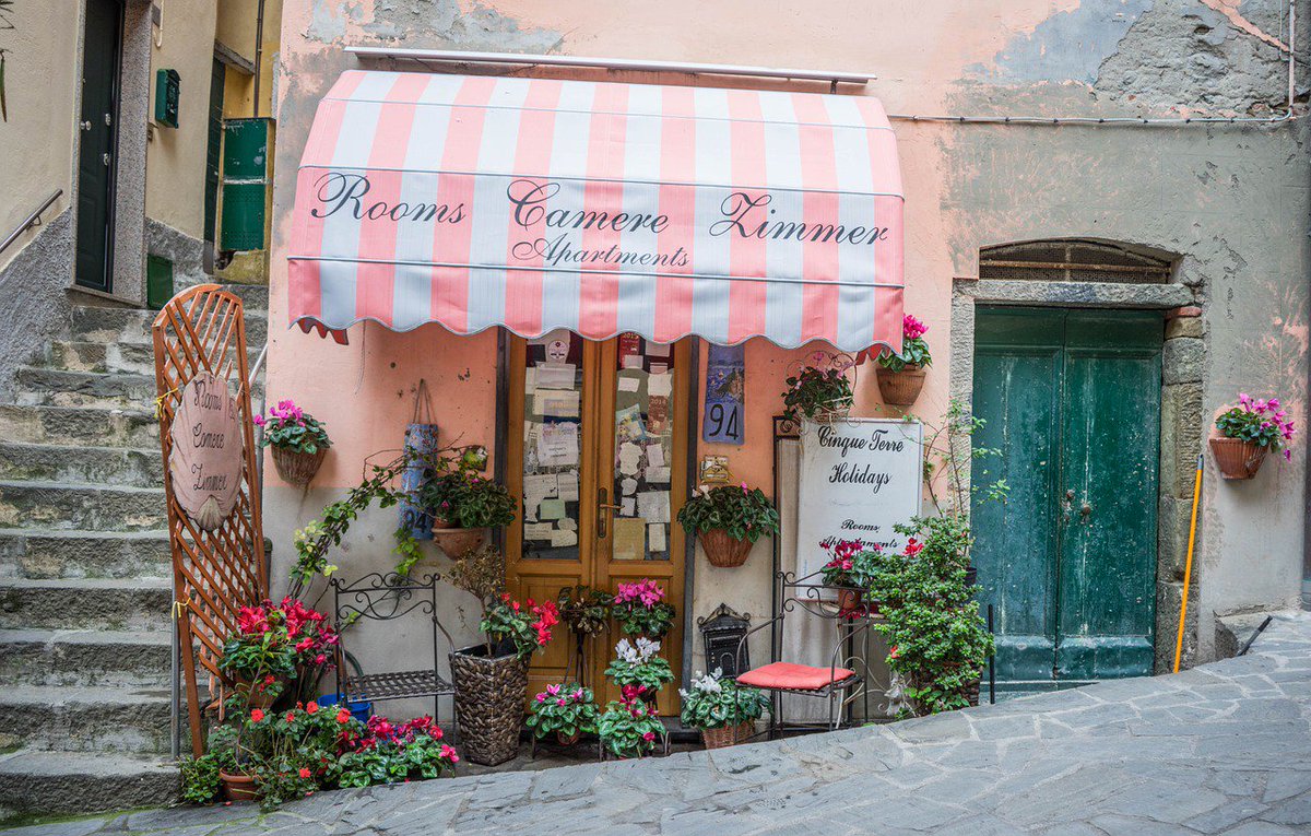 Italo_Americano's tweet photo. A little corner of #timelessItaly
#SenzaTempo #CinqueTerre #Italy
Photo: Mariamichelle@instagram/Pixabay https://t.co/0sXCH2EjFD