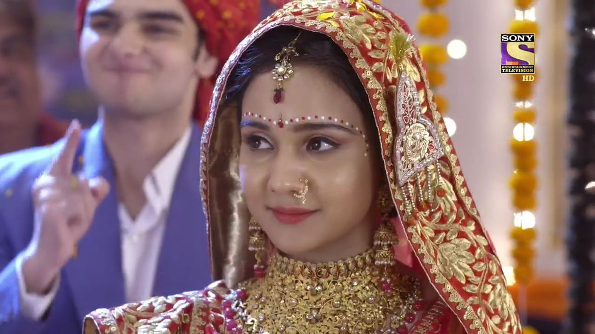 APNA YEH WADA RAHA,AB HUM NA HONGE JUDA!"Mai vachan deta hu ki kabhi bhi kisi bhi soorat mei tumhara apman nahi karunga""Koi tumhare naam pe paer rakhe yeh mai bardash nahi karsakta." #YehUnDinonKiBaatHai