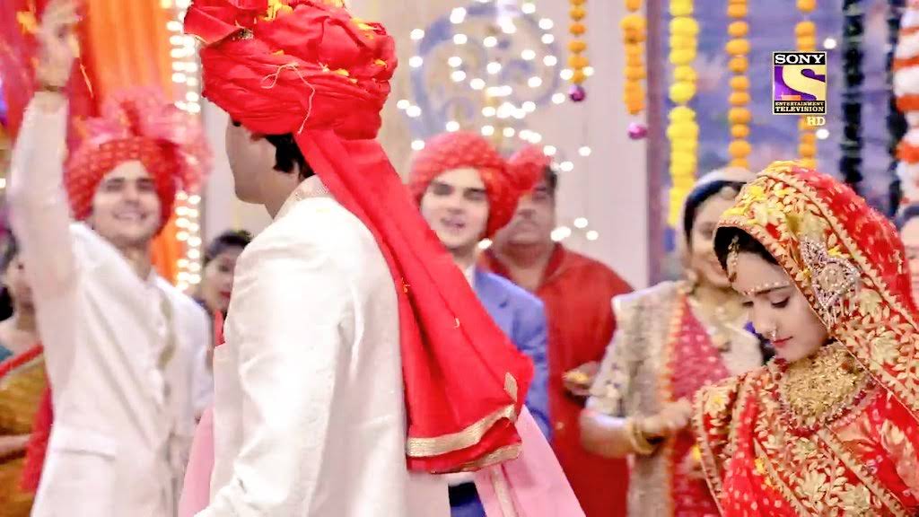 APNA YEH WADA RAHA,AB HUM NA HONGE JUDA!"Mai vachan deta hu ki kabhi bhi kisi bhi soorat mei tumhara apman nahi karunga""Koi tumhare naam pe paer rakhe yeh mai bardash nahi karsakta." #YehUnDinonKiBaatHai