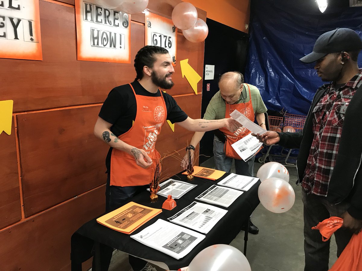 FREE MONEY AT @ 6175!!! Informing our associates about the AMAZING benefits that our company had to offer! Make sure you’re enrolled in ESPP and 401K! Take advantage of our companies many FREE benefits! 🧡🧡 <a href="/EddieIvey6/">Eddie Ivey</a> <a href="/RoneilaMC/">Roneila M.</a> <a href="/lfleury1/">Laurine F.</a> <a href="/456Cherrett/">Cherriberry12</a>