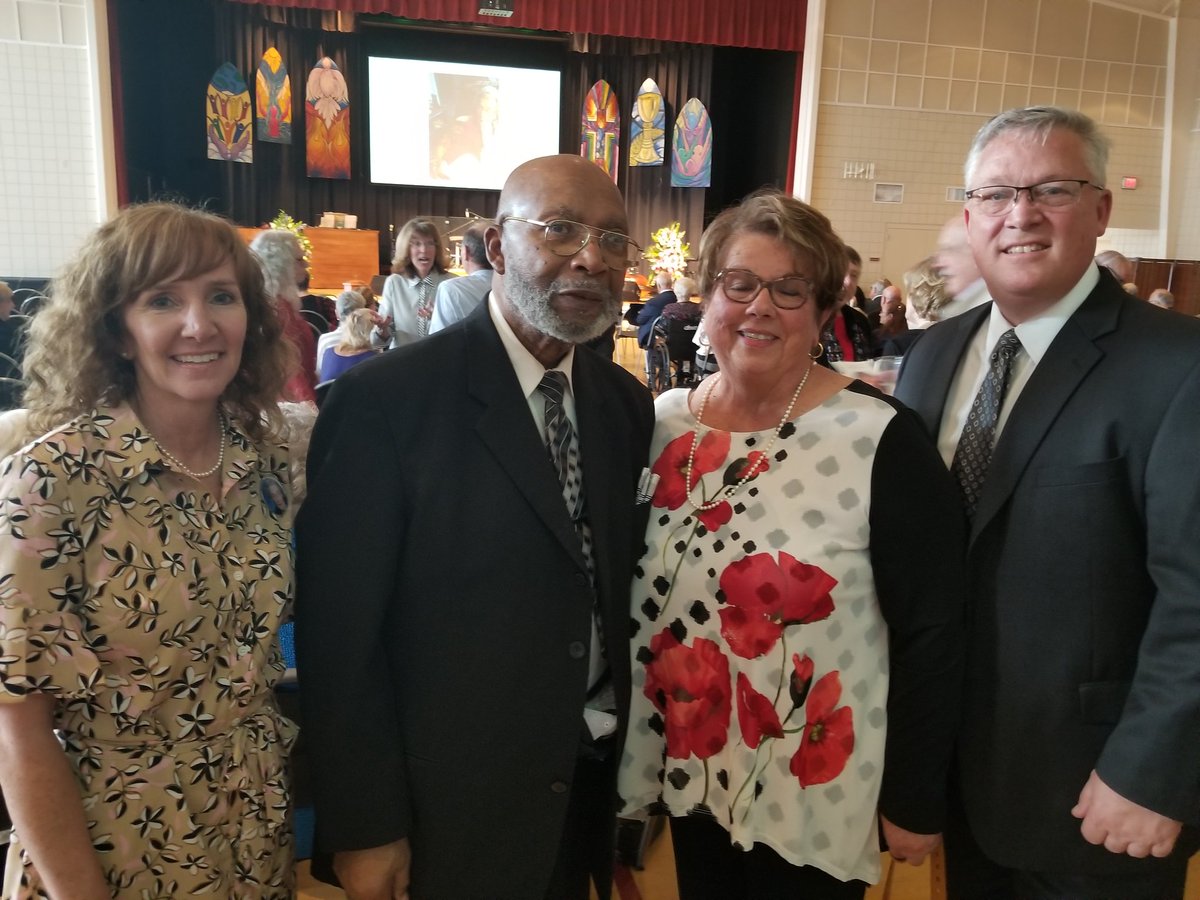 BDS_Supt's tweet photo. A true Celebration of Life for Margaret K. Lewis. A leader in our state for special needs students! Her energy and passion for children was contagious and legendary. Pictured here are four principals who followed her: Robt Cain, Judy Riera, Britt Smith and Lori Hast. @MKLEagles https://t.co/DtTqF8uVQc