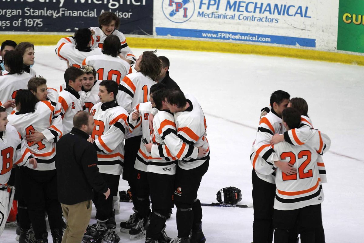 justinchenaille's tweet photo. The blood, sweat, and tears that went into the game last night is what makes high school hockey so amazing. One of the best high school sporting events ever played. Proud to call all 4 seniors my line mates, thank you for everything boys. Nothing but pride, what a season 🧡🖤 https://t.co/7zu85MqUEh